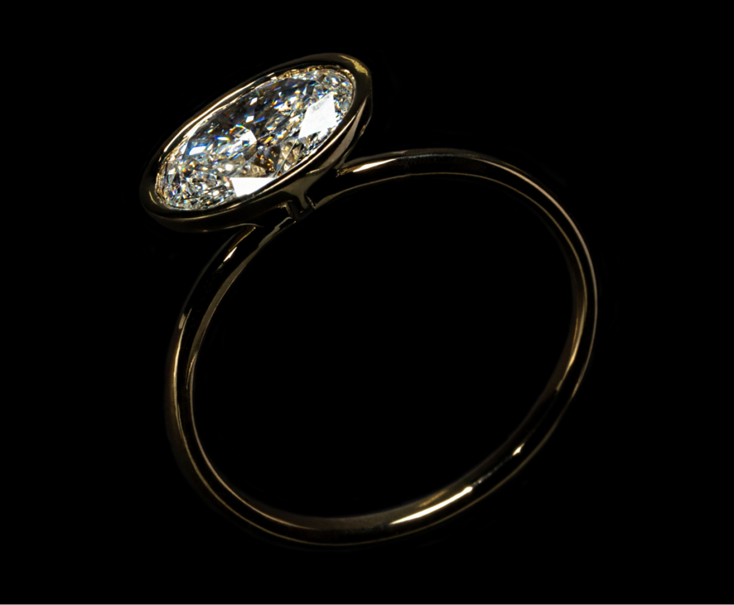 Yellow gold ring with diamond SOLO by Nataliia Gotsii <span>2185</span>