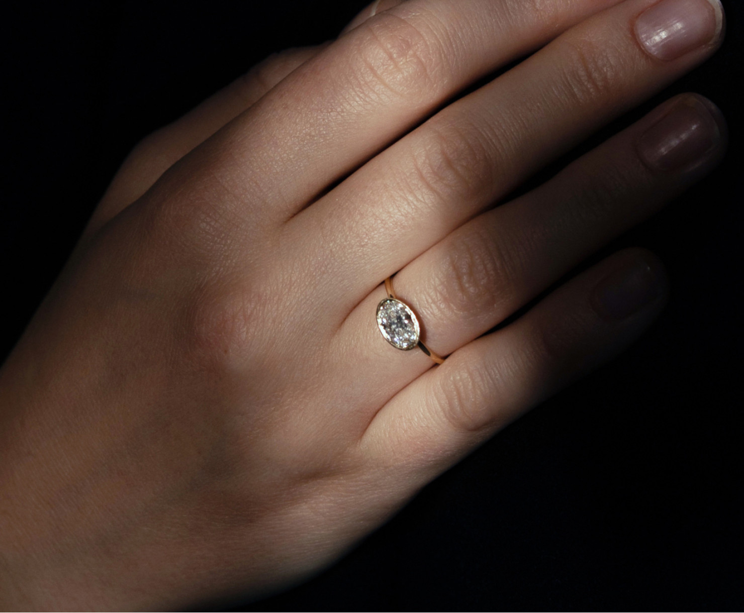 Yellow gold ring with diamond SOLO by Nataliia Gotsii <span>2185</span>