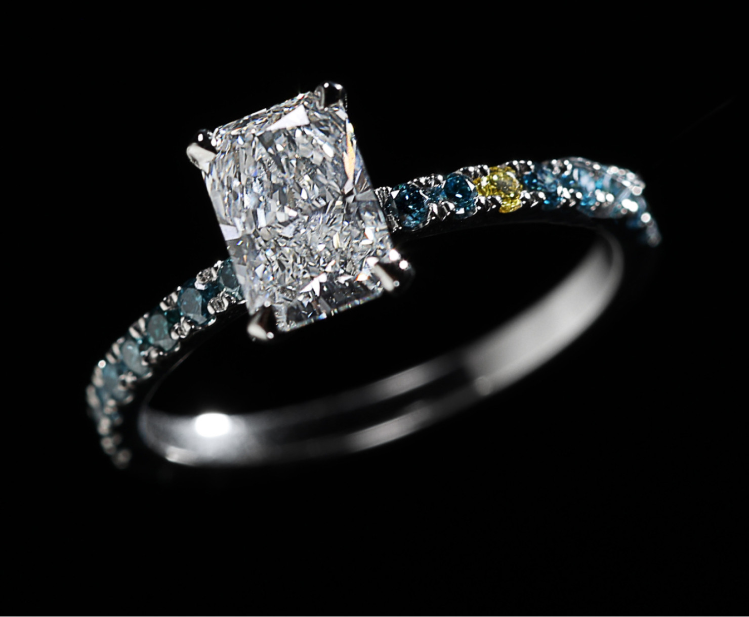 White gold ring with diamonds SOLO by Daria Shapovalova <span>2158</span>