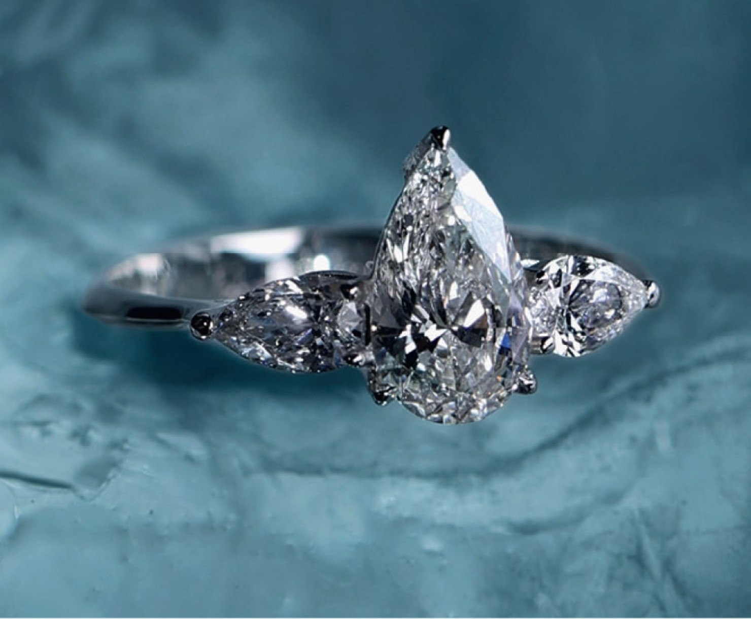 White gold ring with diamonds SOLO by KARAYA <span>2153</span>
