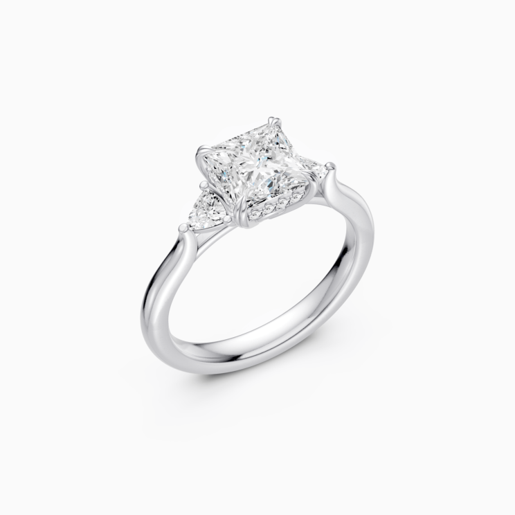 White gold ring with diamond Signature