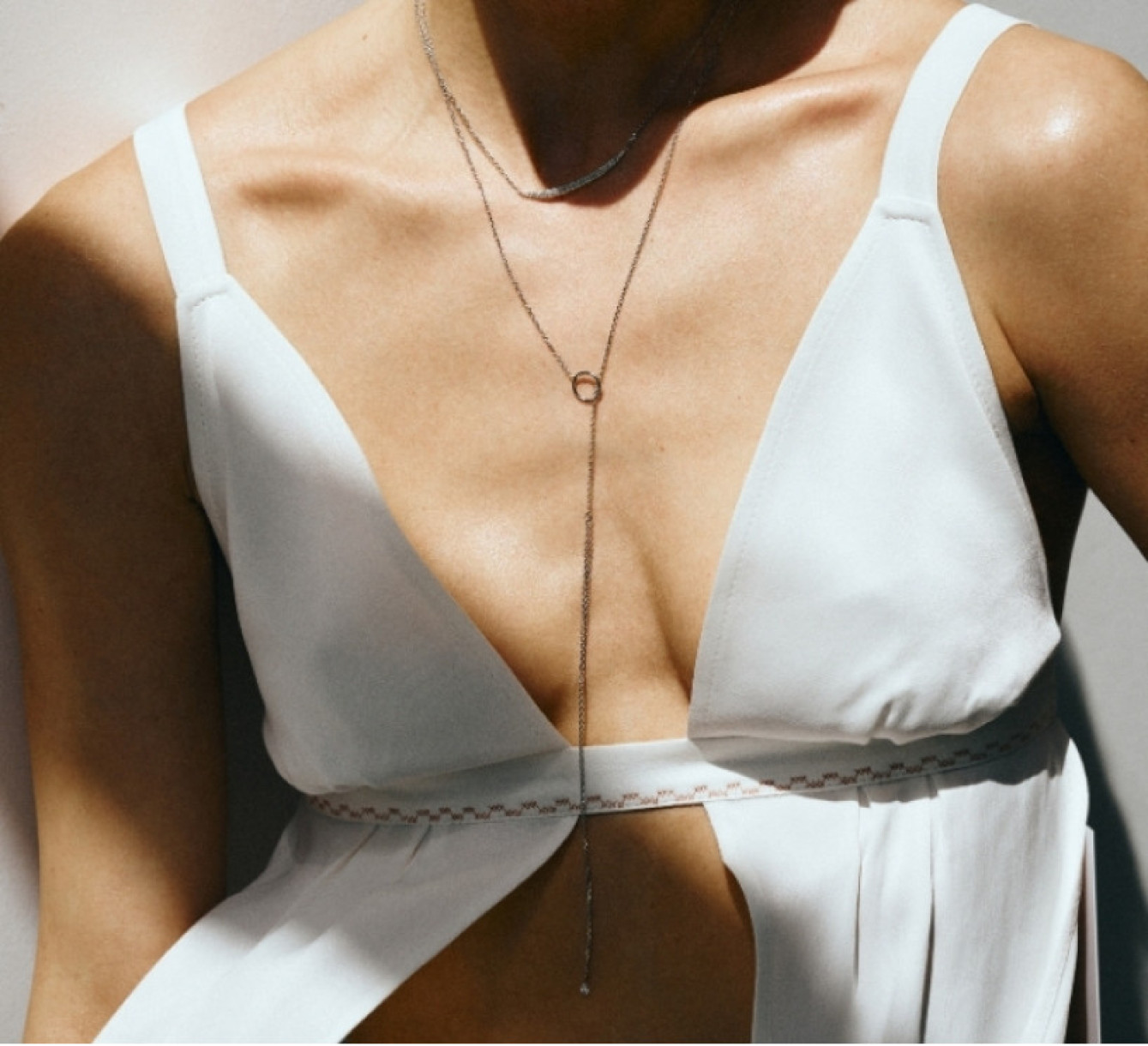 White gold necklace with diamonds timeless 2093P