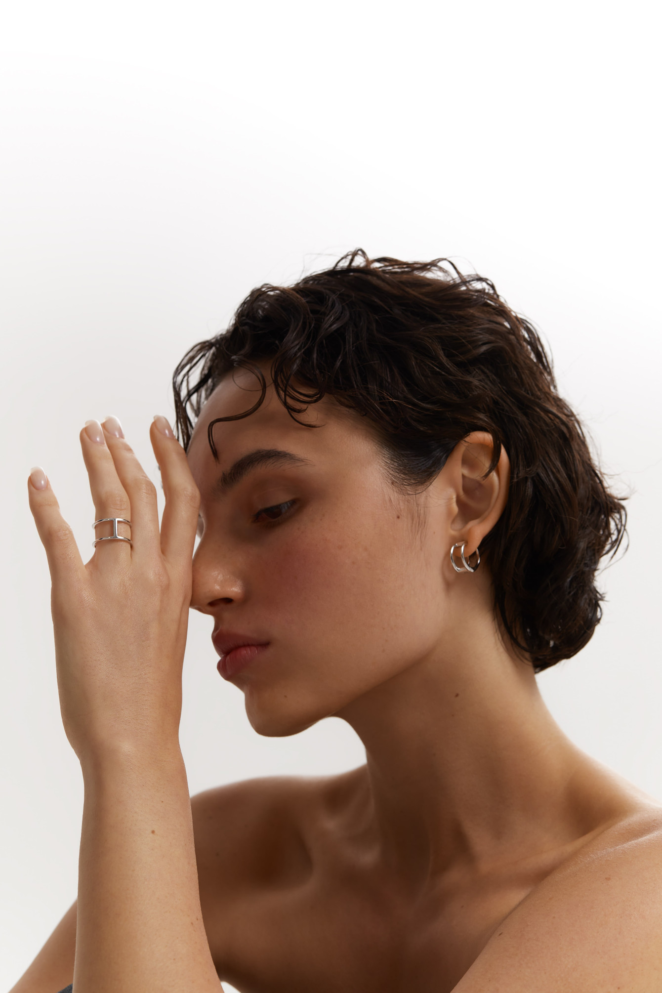 White gold earrings need <span>2212</span>