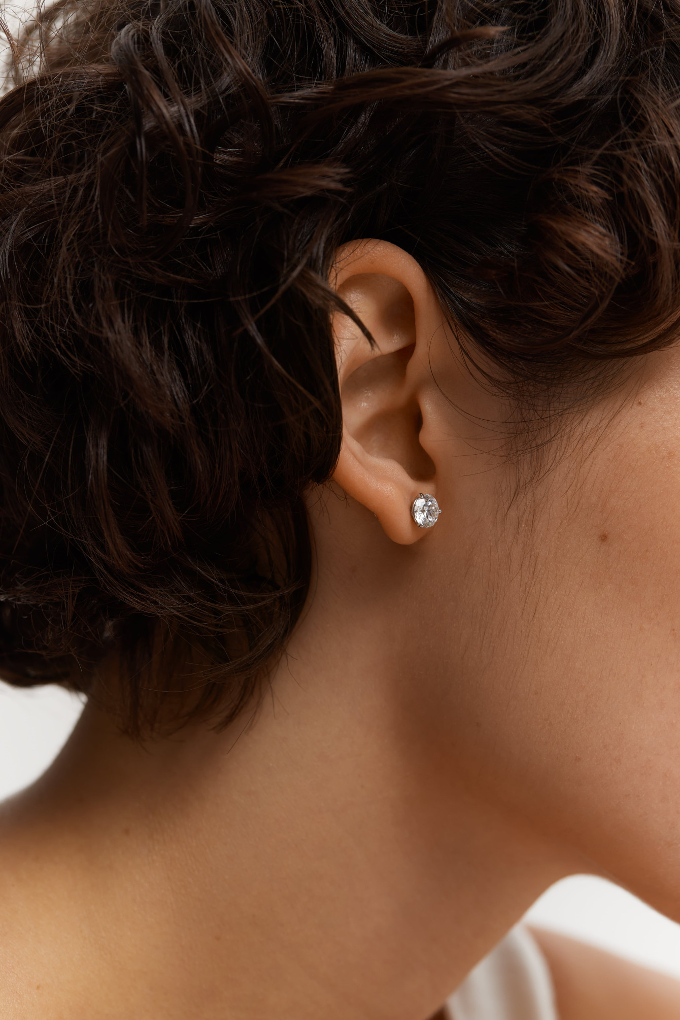 White gold earrings with diamonds posh <span>2017</span>