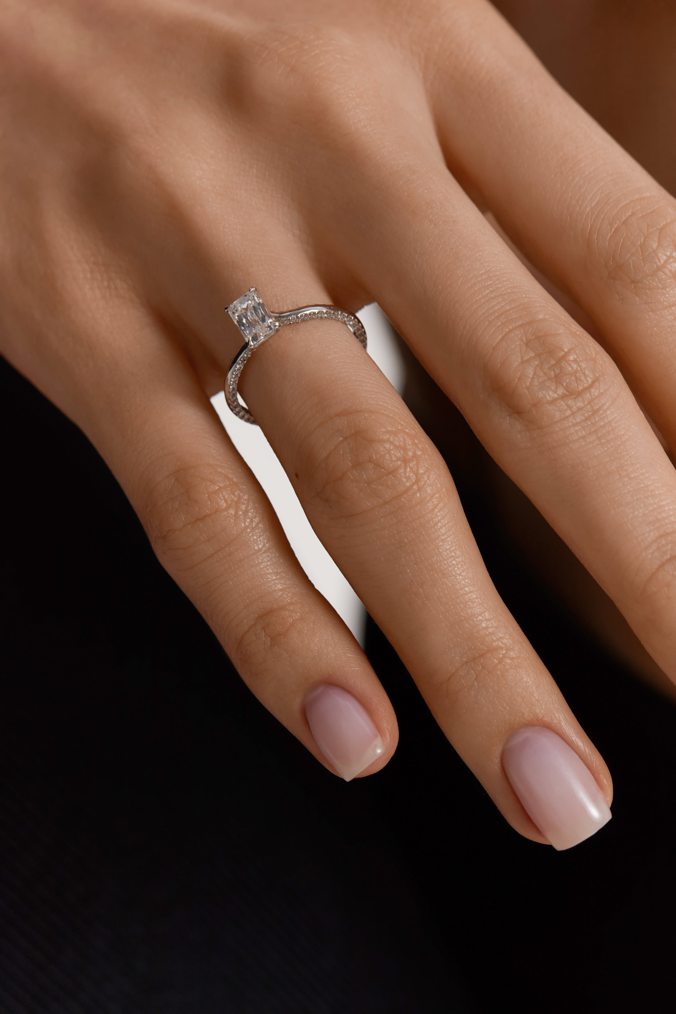 WHITE GOLD RING WITH DIAMOND signature <span>2157</span>