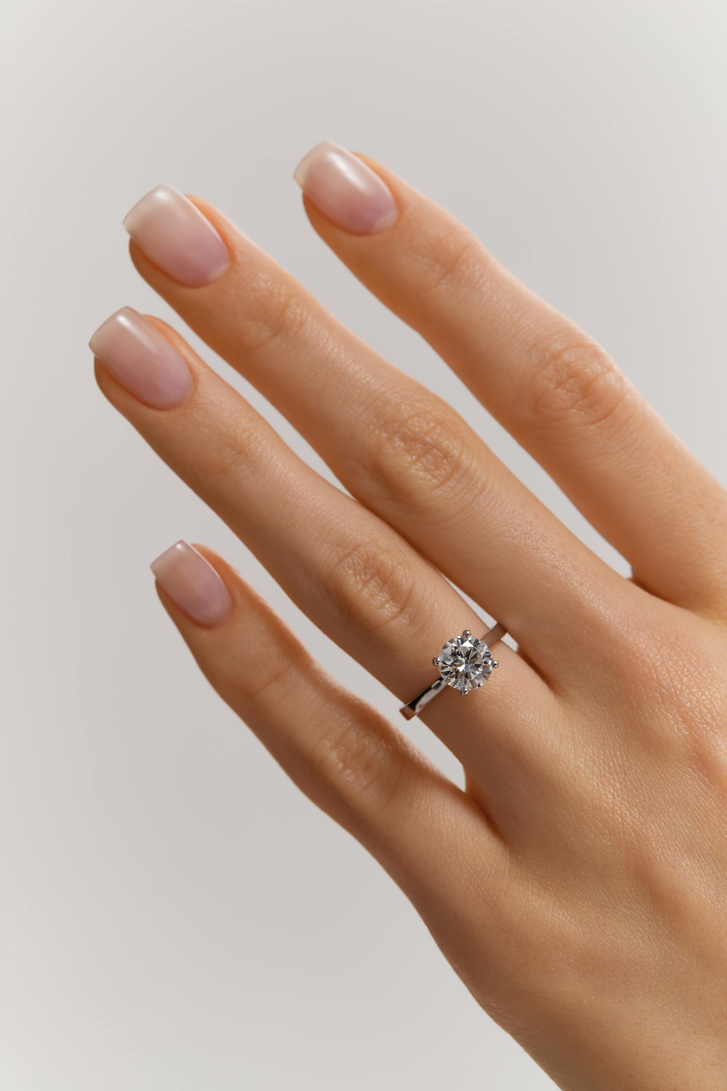 White gold ring with diamond mono <span>1003</span>
